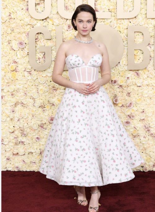 金球奖国外女星很敢穿霉霉绿色裙子,芭比惊艳