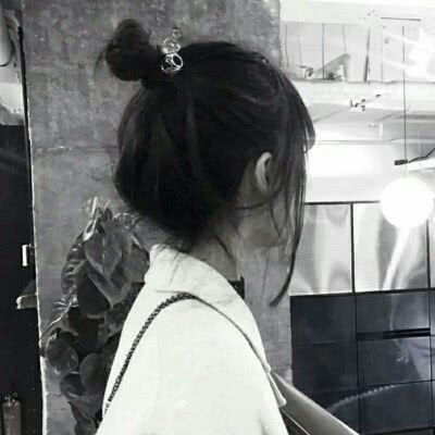 女生高清头像五官清晰好看女生真人头像清晰