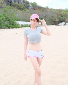 丰满美女比基尼自拍照
