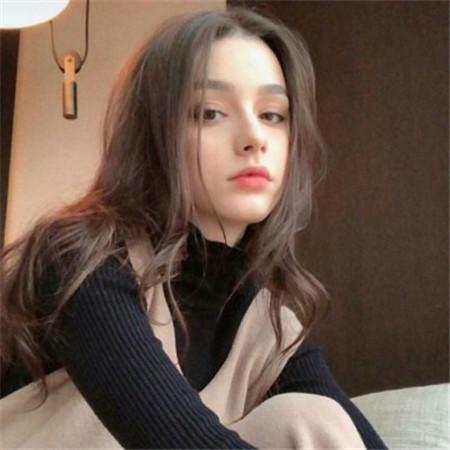 为什么有些女生频繁更换头像,而一部分女生却从不换头像