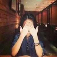 qq头像女生双手遮脸不带字