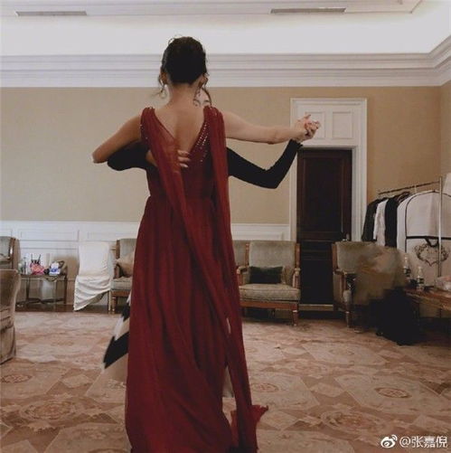 她撞脸唐嫣,曾是琼瑶女郎,惨遭渣男劈腿,被求婚三次,如今甜蜜晒娃成最美辣妈