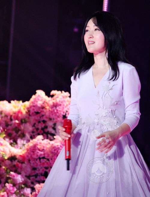 杨钰莹甜美献唱流淌的歌声,自述当年外来妹的奋斗历程