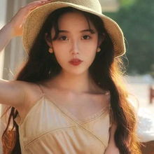 复古小姐姐头像都是第一次做人凭什么我是美女