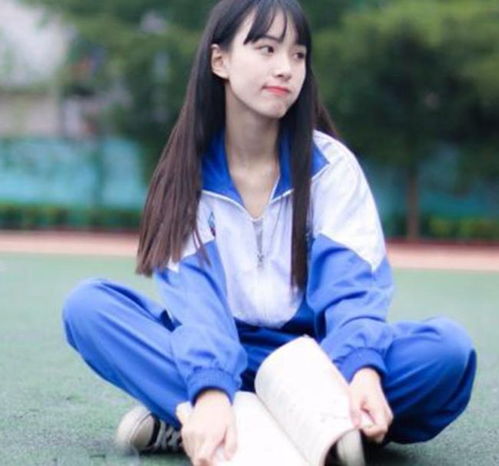 中学容易早恋的3种高危女生,很受男生喜欢,并非颜值高