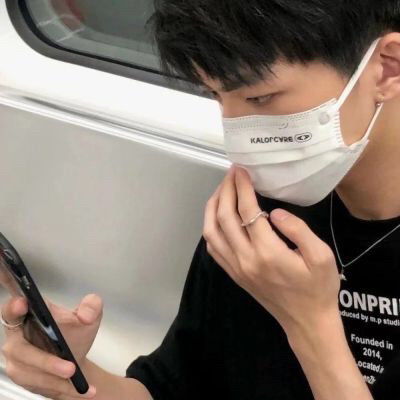 头像望你路途繁花似锦