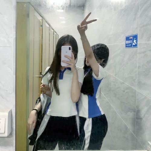 深圳校服被网红乱穿,学生们坐不住了请尊重我们的日常服装