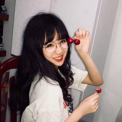 俏皮唯美小女生头像