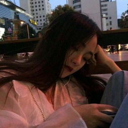 女生头像唯美意境伤感不属于你的抓紧也没用