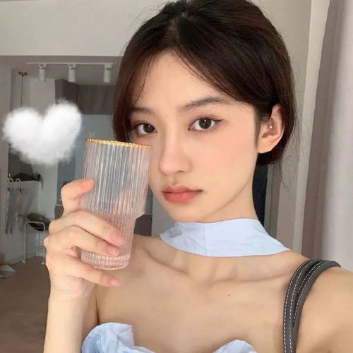 来来往往,女生头像