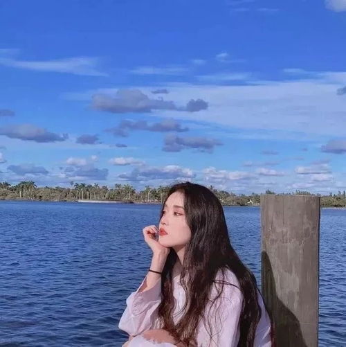 好看到爆炸的蓝色系女生头像