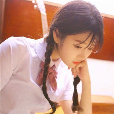 女生唯美小清新伤感头像2018爱的龙卷风已席卷整个心脏