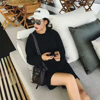 墨镜女头像霸气范酷女孩头像戴墨镜侧脸