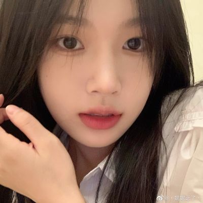 抖音最新版的很火的高颜值女生头像一定记得把生活调成喜欢的频道