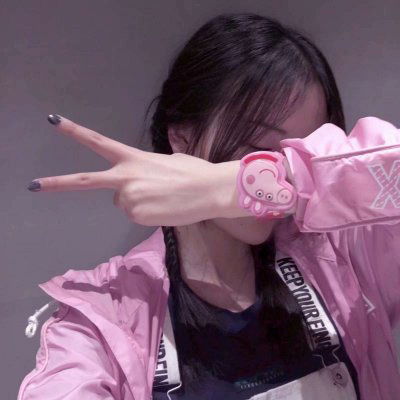 剪刀手头像女生图片可爱剪刀手挡脸高清头像