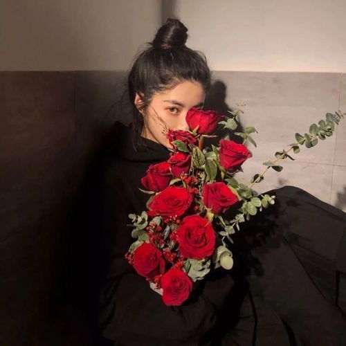 适合新年换上的红红火火的女生头像