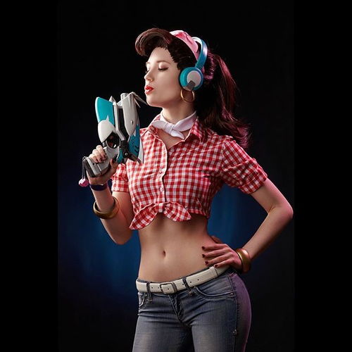 俄罗斯美女cos守望先锋d.va美爆了造型简直完美还原