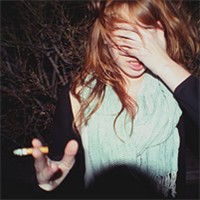 非主流女生吸烟头像