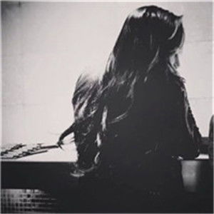 伤感女生头像真人我的心已死不要再招惹我