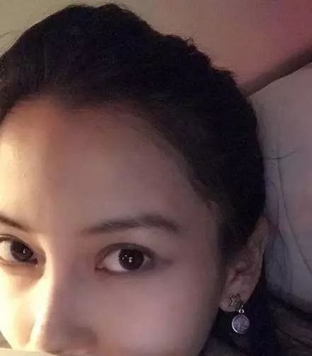 女星孕期玩自拍,秋瓷炫肌肤细腻似少女,杨幂纯素颜更好看