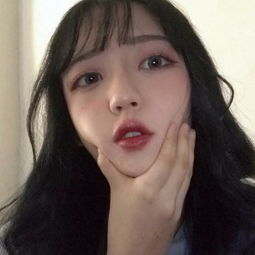 经典时尚个性微笑女生头像