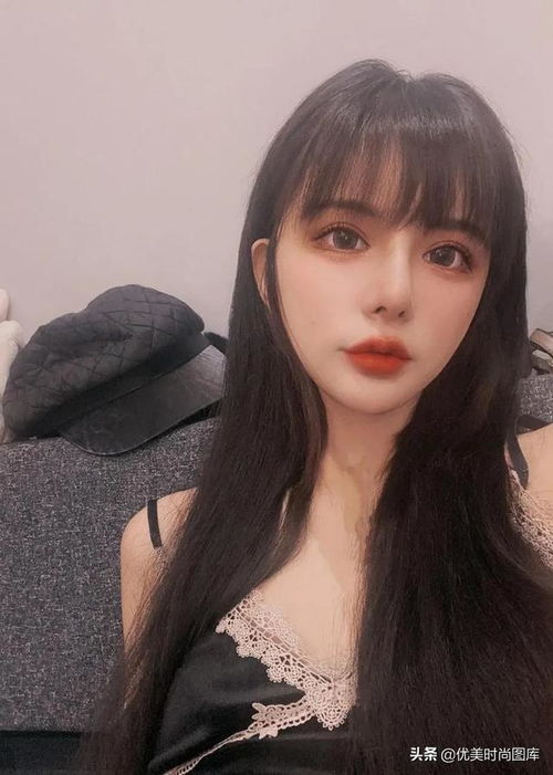 最火女生霸气潇洒句子敬自己一杯酒祝我无坚不摧