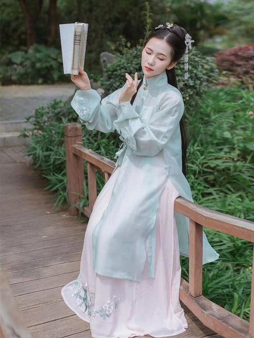 想做一个温柔的女生仙气飘飘的汉服最合适,让你呈现温柔之美
