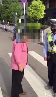 最新刷爆徐州人朋友圈的老人怼交警视频,双方首次回应了