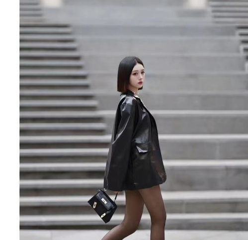 被上海女生惊艳了满大街都在穿黑白灰,却意外时髦高级