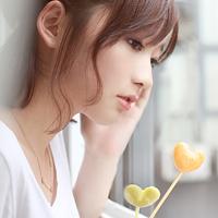 求qq头像,侧脸女生的...必须是白的