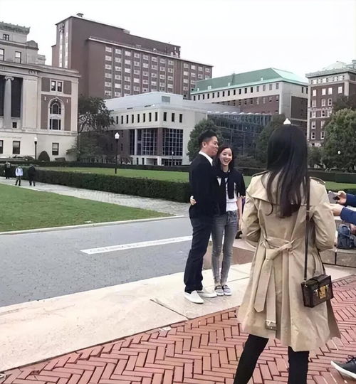 刘强东夫妇巴黎看奥运,章泽天穿搭时尚似少女,8岁女儿罕见露面