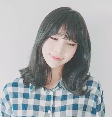 冬天女生这样梳卷发才够美,13款女生冬季常见发型推荐