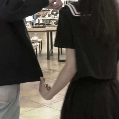 特别霸气的女生官宣文案