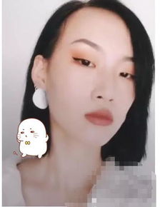 抖音素颜女子爆红,化妆秒变高冷女王,网友一瓶化妆水让你显现
