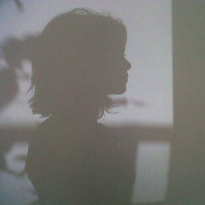 黑白背影头像女生侧脸女生伤感的头像合集