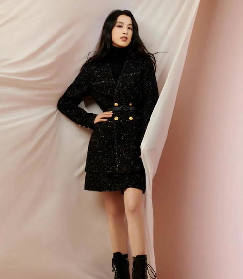 黄圣依吴昕合拍封面大片黄圣依温婉又时尚,吴昕率性又前卫
