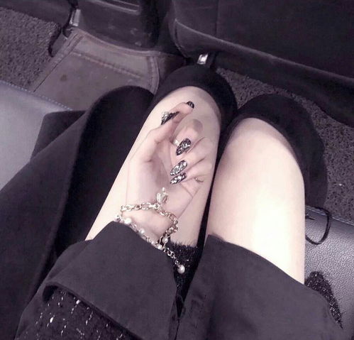 部位女头像