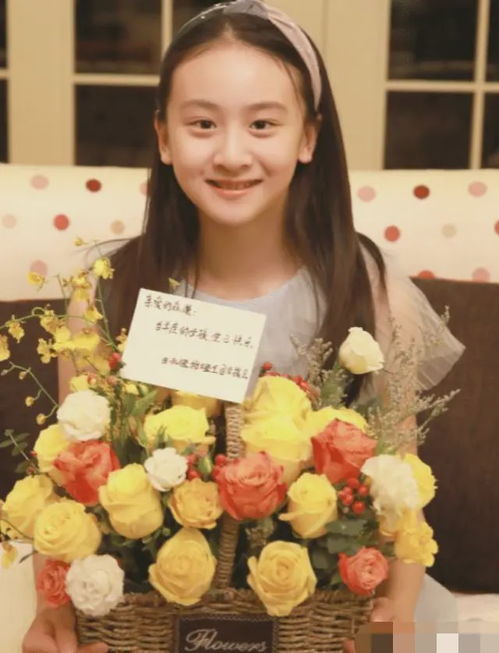 田亮套路女儿不成反被套路,森碟初长成大人模样,披长发漂亮乖巧