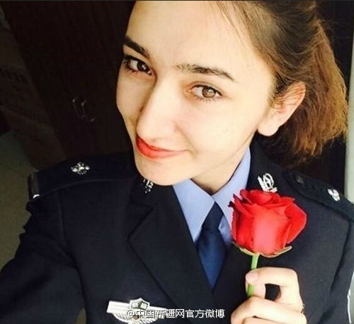 新疆反恐前线美女特警走红网络