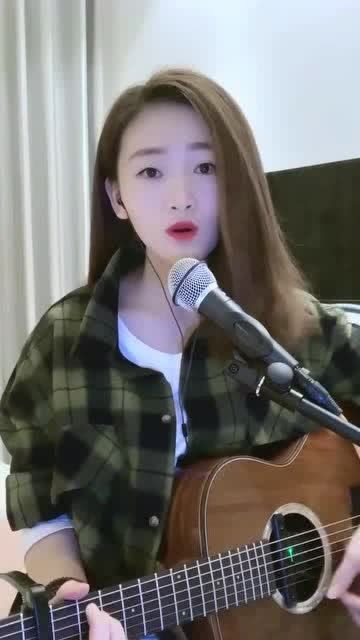 伍佰歌曲突然的自我,听美女吉他弹奏,别有一番风味