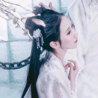 悲伤到极致的古风说说浮生如此,别多会少,不如莫遇
