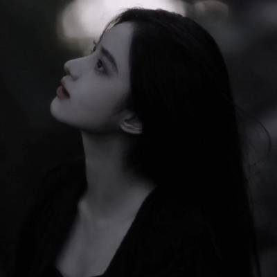 又丧又酷的女头像部位图黑暗系丧系头像身体部位图