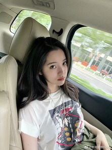 欧阳娜娜童年走秀图曝光,一边走秀一边哭,网友笑到抽搐