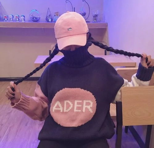 戴帽子的女生头像真人草帽