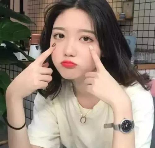 入心伤感的句子你的晚安我不等了,我困了自己睡了