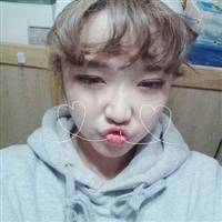 短发女孩qq头像假情假意假人心