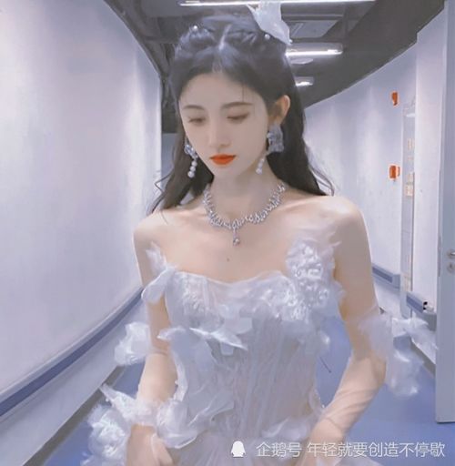 同样是千年一遇美少女,日本有桥本环奈,中国鞠婧祎,非洲版惊艳