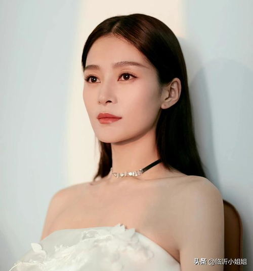 王媛可,优雅清新的知性美女,高贵大气的外形,散发成熟魅力