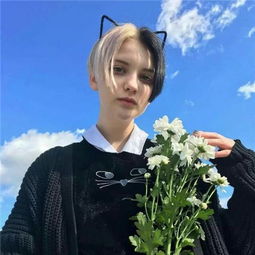 女生头像禁欲高冷翻旧账