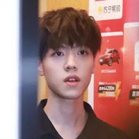任胤蓬头像好看的任胤蓬头像